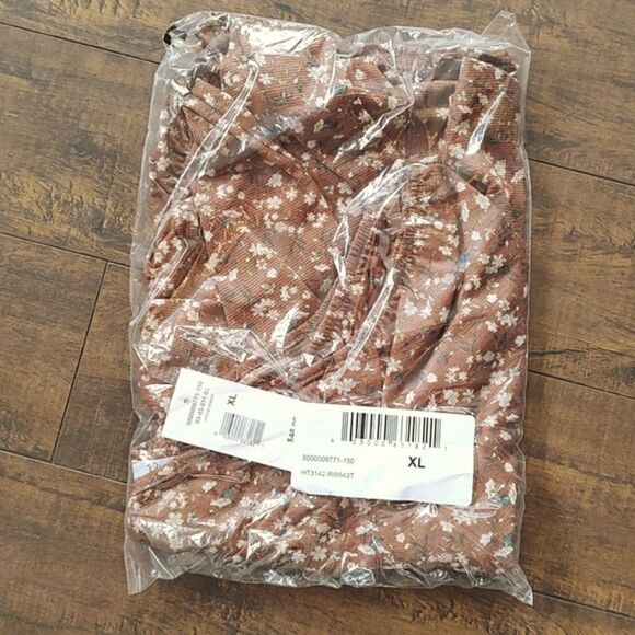 Ripe Long Sleeve Ruched Front Lightly-ribbed V-neck Women's Size XL Top - Picture 5 of 8